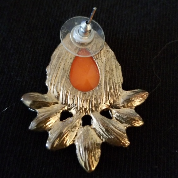 Earrings - Picture 6 of 8